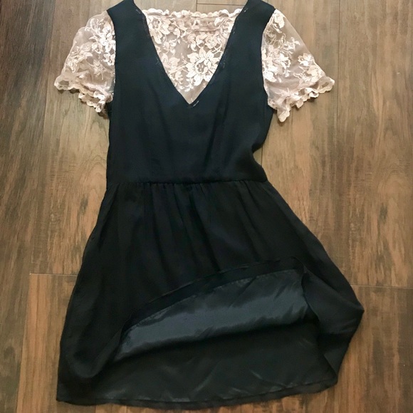 NWT Whitney Eve Size 2 XS Black dress lace top - Picture 2 of 5